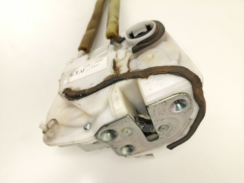 Recambio de cerradura puerta trasera derecha para mazda 2 (de) 1.5 g /zy 103 cv 5puertas 5velocidades referencia OEM IAM D651723