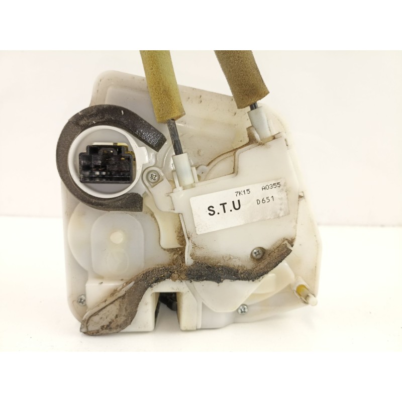 Recambio de cerradura puerta trasera izquierda para mazda 2 (de) 1.5 g /zy 103 cv 5puertas 5velocidades referencia OEM IAM D6517