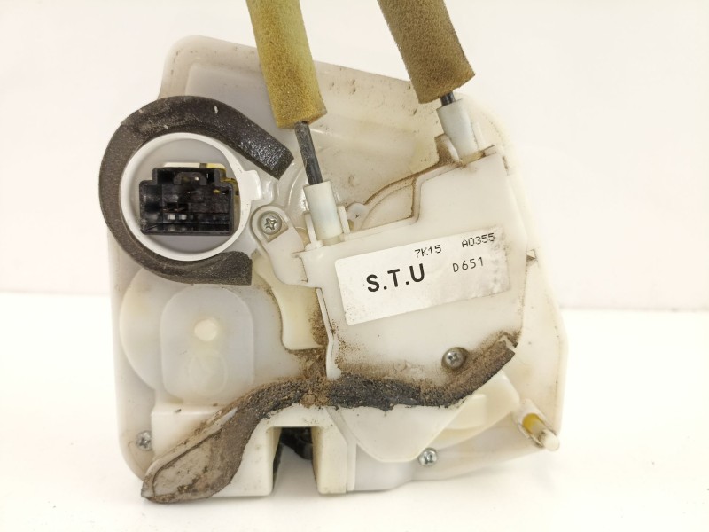 Recambio de cerradura puerta trasera izquierda para mazda 2 (de) 1.5 g /zy 103 cv 5puertas 5velocidades referencia OEM IAM D6517