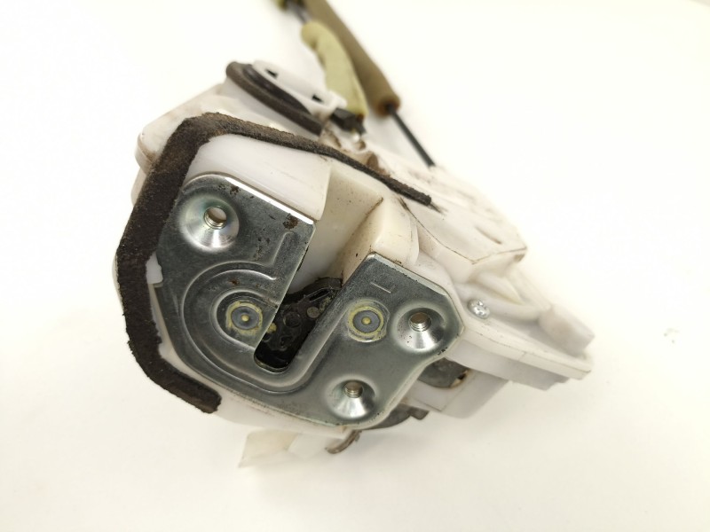 Recambio de cerradura puerta delantera izquierda para mazda 2 (de) 1.5 g /zy 103 cv 5puertas 5velocidades referencia OEM IAM DF7