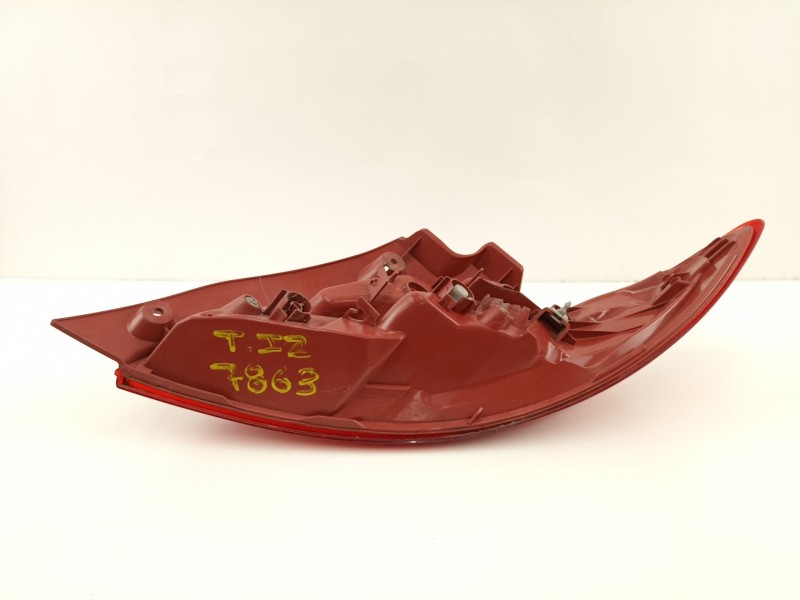 Recambio de piloto trasero izquierdo para mazda 2 (de) 1.5 g /zy 103 cv 5puertas 5velocidades referencia OEM IAM D65151160  