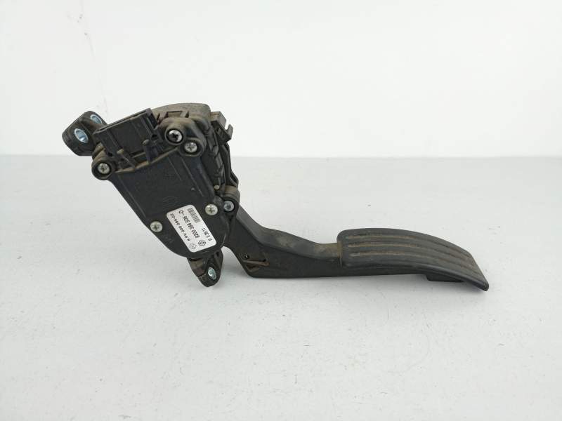 Recambio de potenciometro aceleracion para dacia sandero 1.2 g - d4f f732 referencia OEM IAM 8200386506  