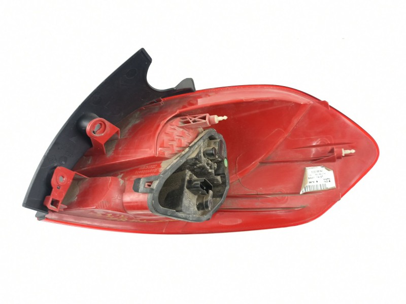 Recambio de piloto trasero izquierdo para renault clio grandtour business referencia OEM IAM 8200586843  