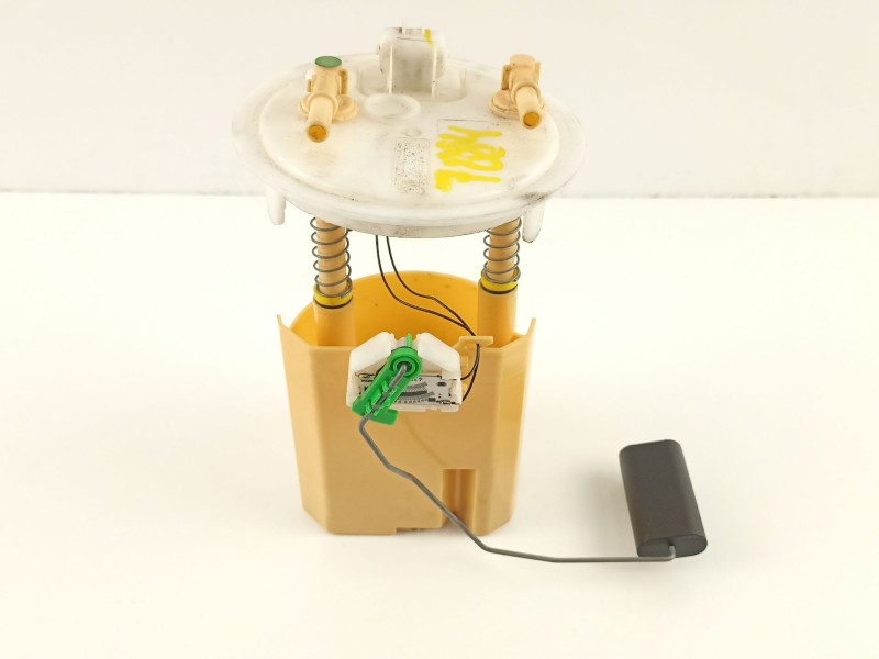 Recambio de bomba combustible aforador para renault clio grandtour business referencia OEM IAM 8200906204  