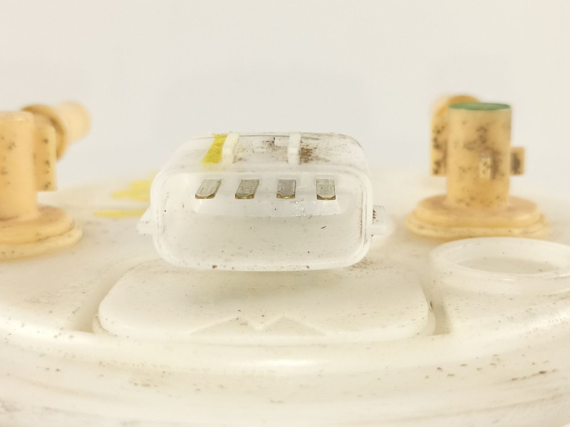 Recambio de bomba combustible aforador para renault clio grandtour business referencia OEM IAM 8200906204  