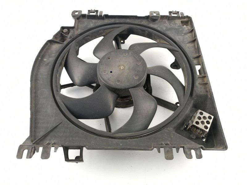 Recambio de electroventilador para renault clio grandtour business referencia OEM IAM 8200748439 1832063016 