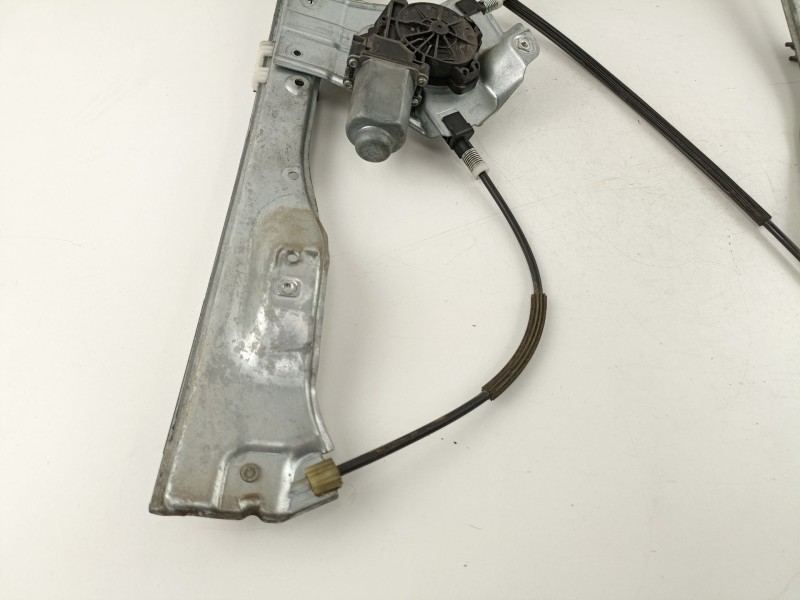 Recambio de elevalunas delantero derecho para renault clio grandtour business referencia OEM IAM 8200291147 981283203 