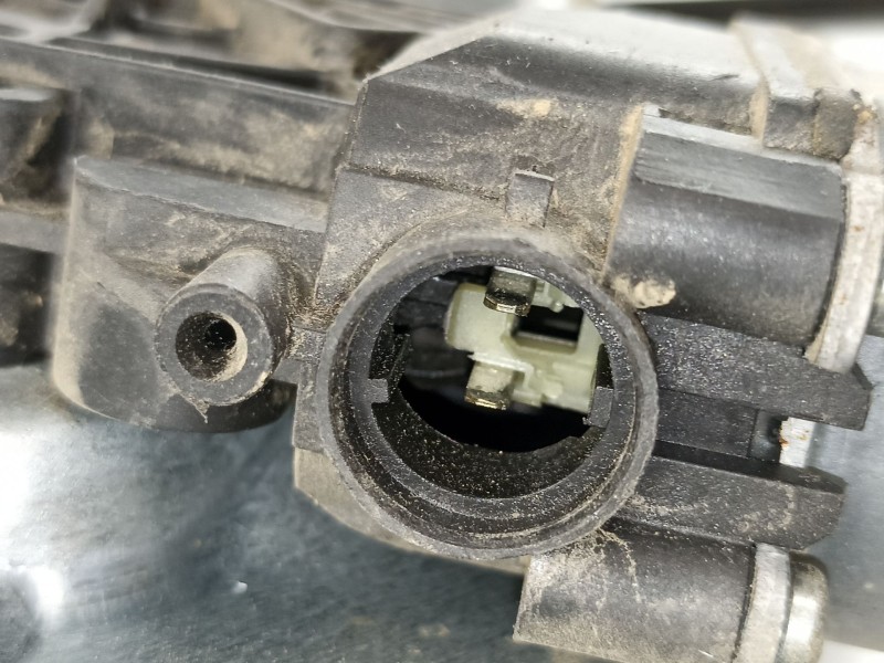 Recambio de elevalunas delantero derecho para renault clio grandtour business referencia OEM IAM 8200291147 981283203 