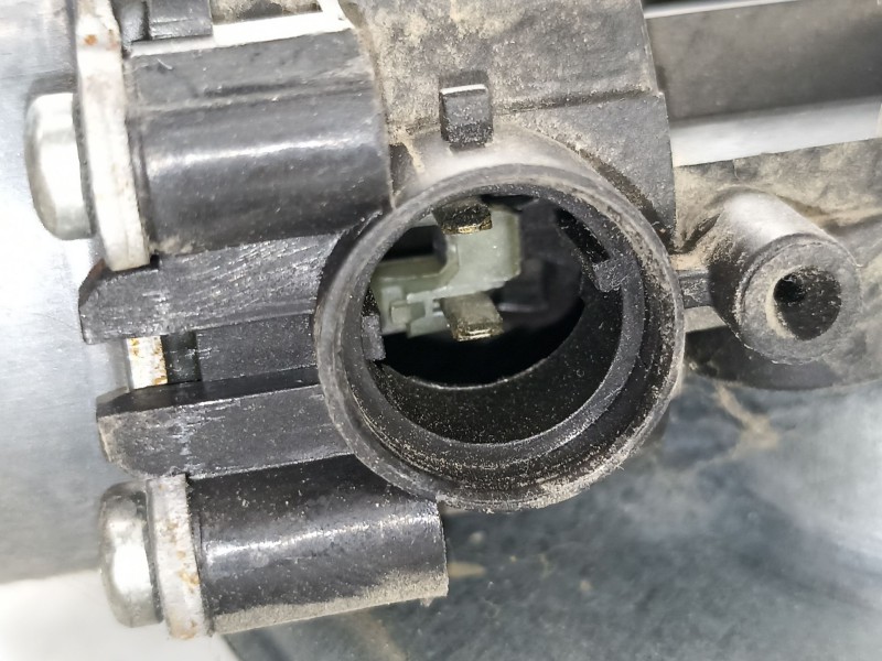 Recambio de elevalunas delantero izquierdo para renault clio grandtour business referencia OEM IAM 8200291145 981282203 