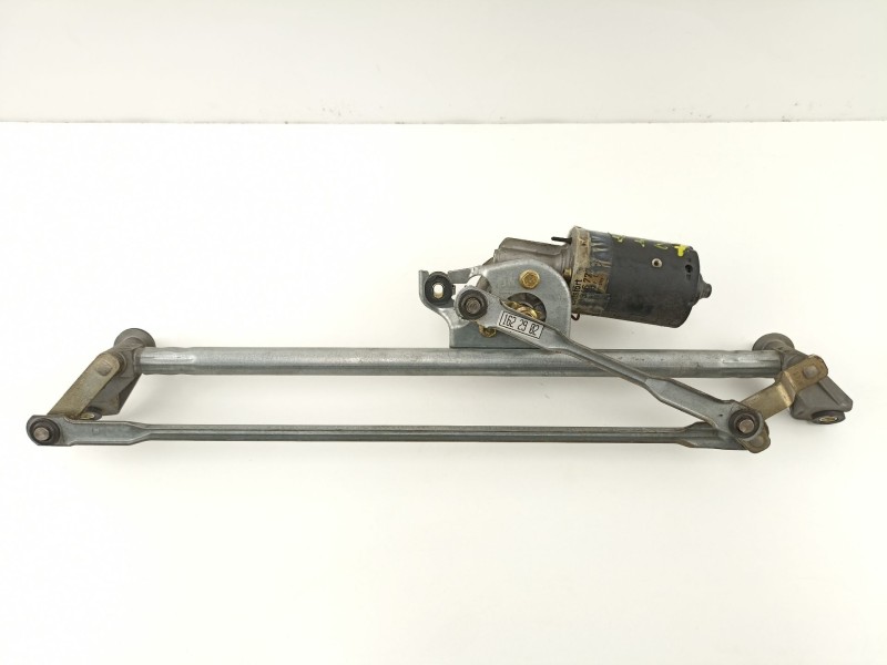 Recambio de motor limpia delantero para opel calibra 2.0 g referencia OEM IAM 90346777  