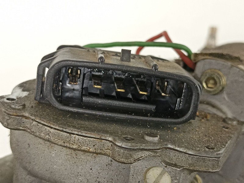 Recambio de motor limpia delantero para opel calibra 2.0 g referencia OEM IAM 90346777  