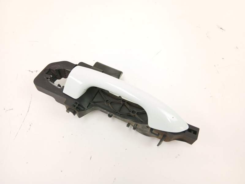 Recambio de manilla delantera izquierda para kia cee´d (jd) 1.4 crdi 90 referencia OEM IAM 82655A2000  