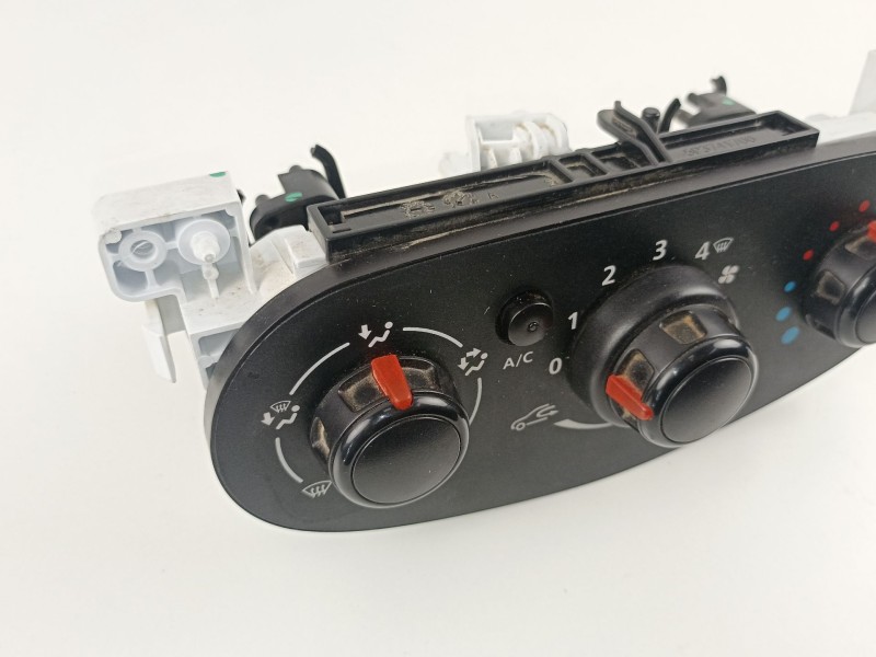 Recambio de mandos calefaccion aire para dacia dokker ambiance referencia OEM IAM 275102784R 5P3741000 5P3743000