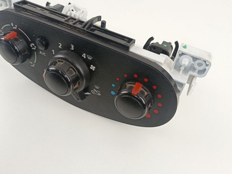 Recambio de mandos calefaccion aire para dacia dokker ambiance referencia OEM IAM 275102784R 5P3741000 5P3743000