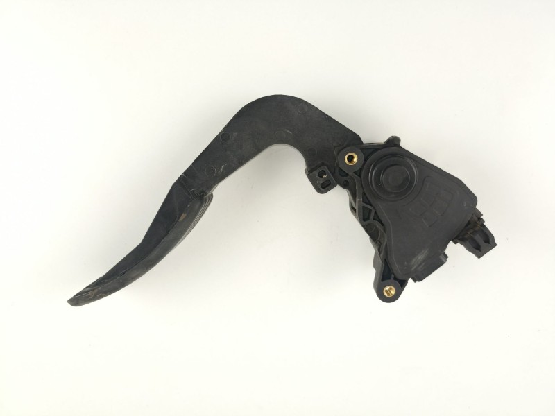 Recambio de potenciometro aceleracion para dacia dokker ambiance referencia OEM IAM 180021343R  