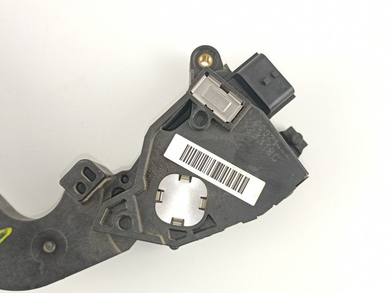 Recambio de potenciometro aceleracion para dacia dokker ambiance referencia OEM IAM 180021343R  