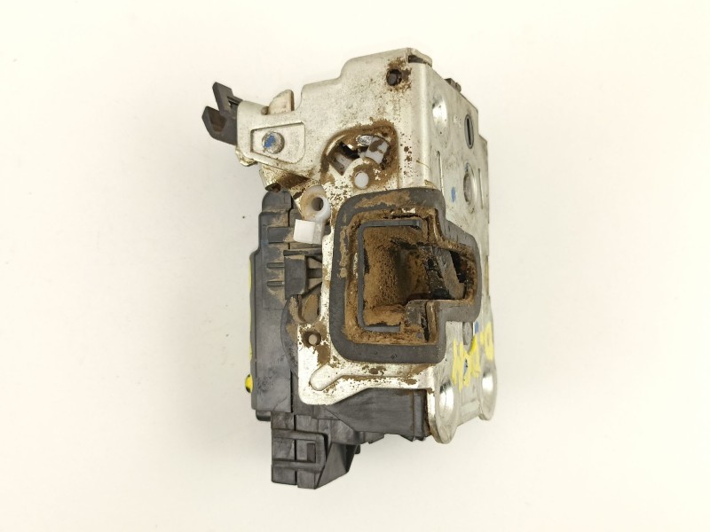 Recambio de cerradura puerta delantera derecha para dacia dokker ambiance referencia OEM IAM 805025267R  