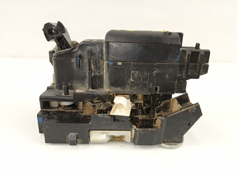 Recambio de cerradura puerta delantera derecha para dacia dokker ambiance referencia OEM IAM 805025267R  