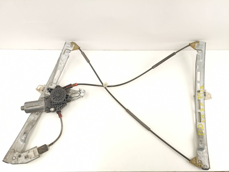 Recambio de elevalunas delantero derecho para peugeot 206 berlina xr referencia OEM IAM 9626090880  