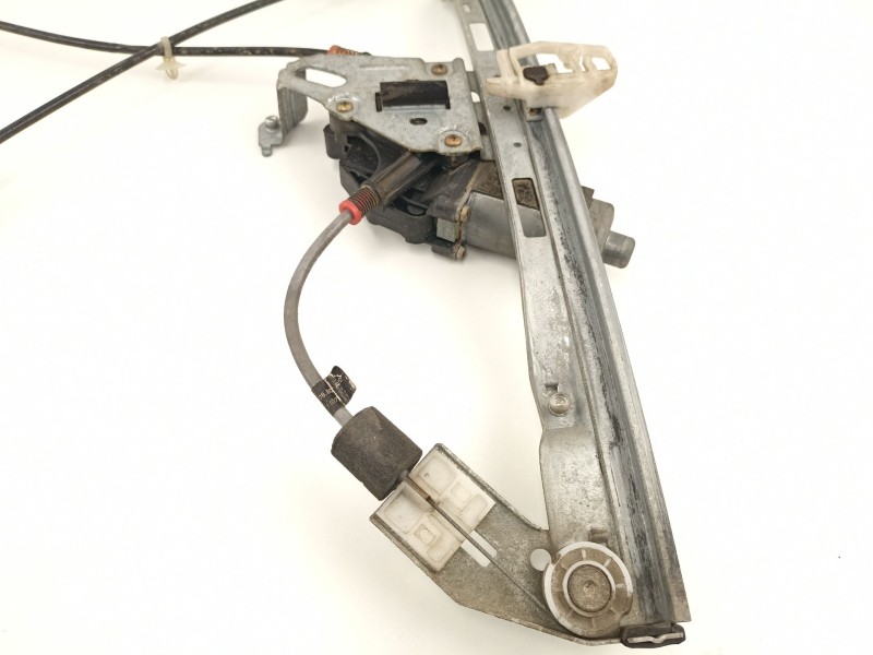 Recambio de elevalunas delantero derecho para peugeot 206 berlina xr referencia OEM IAM 9626090880  