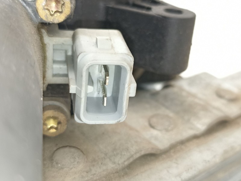 Recambio de elevalunas delantero izquierdo para peugeot 206 berlina xr referencia OEM IAM 9221F9  