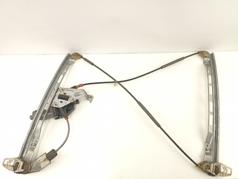 Recambio de elevalunas delantero izquierdo para peugeot 206 berlina xr referencia OEM IAM 9221F9  