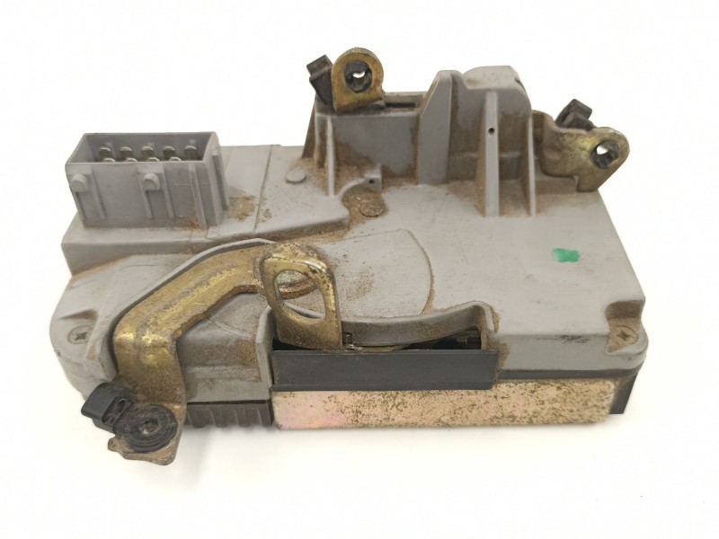 Recambio de cerradura puerta delantera derecha para peugeot 206 berlina xr referencia OEM IAM 9136J0  