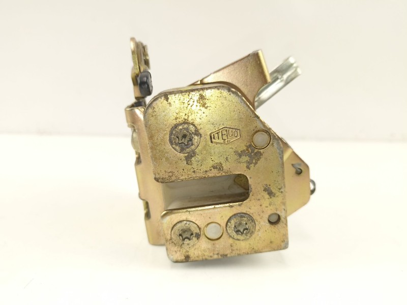 Recambio de cerradura puerta trasera derecha para renault 9 (l42_) 1.4 (l422, l42c) referencia OEM IAM 7700757790  