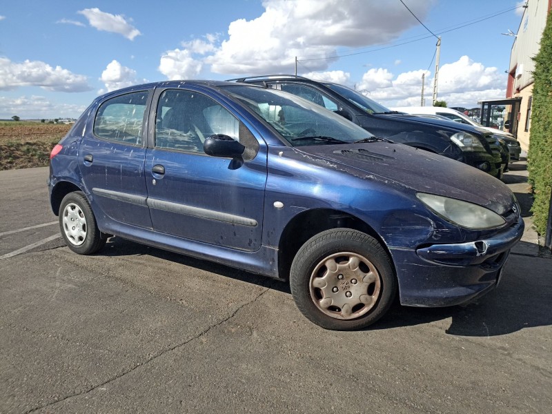 peugeot 206 berlina del año 2000