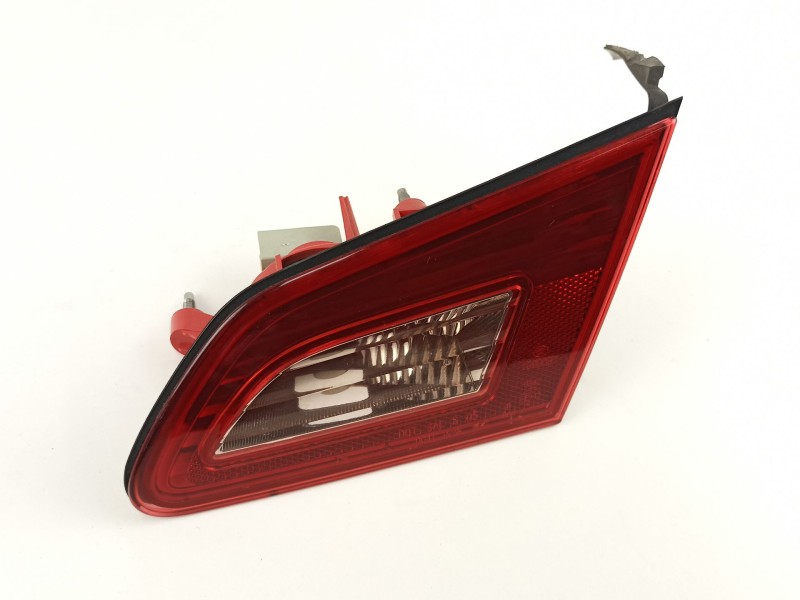 Recambio de piloto porton derecho para infiniti g37 sedan v36 n02 referencia OEM IAM 26540JK00C  