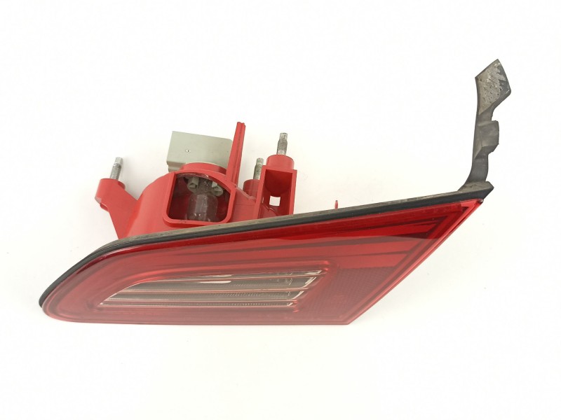 Recambio de piloto porton derecho para infiniti g37 sedan v36 n02 referencia OEM IAM 26540JK00C  