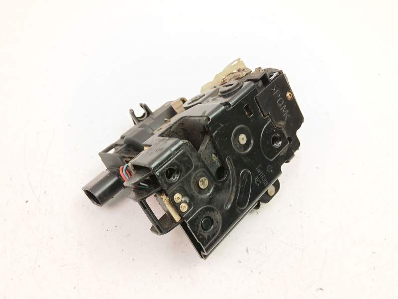 Recambio de cerradura puerta trasera derecha para volkswagen golf iv (1j1) 1.9 tdi referencia OEM IAM 3B4839016A  