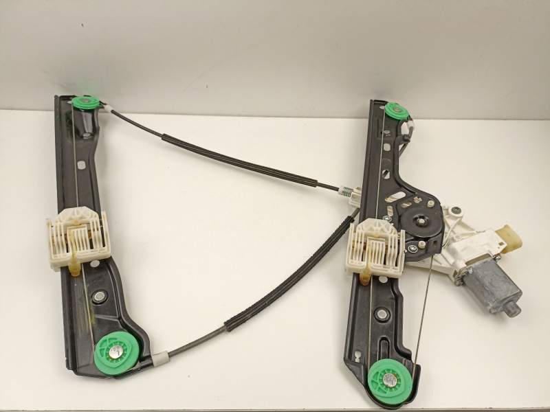Recambio de elevalunas delantero derecho para bmw 1 (e87) 118 d referencia OEM IAM 7067796  