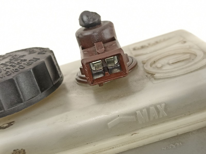 Recambio de bomba de freno para peugeot 605 1.9 d 12v referencia OEM IAM 4601E3  