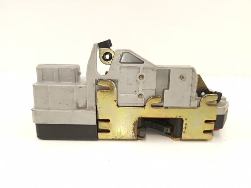 Recambio de cerradura puerta trasera izquierda para peugeot 406 2.0 hdi referencia OEM IAM 913758  