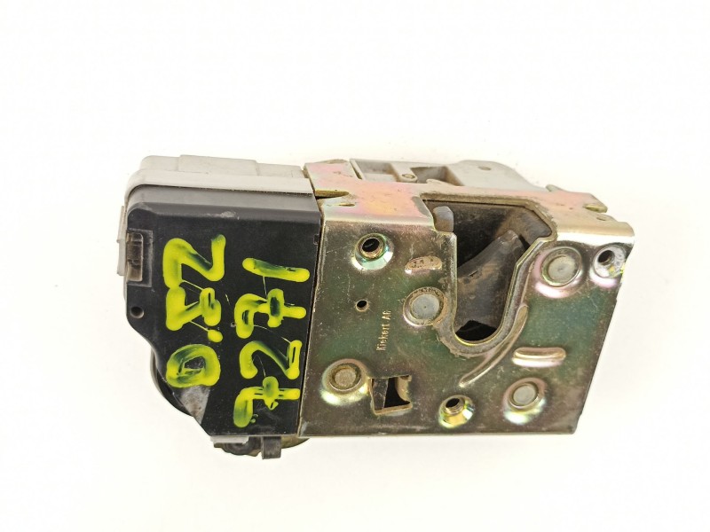 Recambio de cerradura puerta delantera izquierda para peugeot 406 2.0 hdi referencia OEM IAM 9135H8  