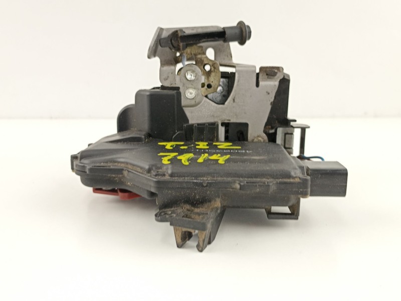 Recambio de cerradura puerta trasera izquierda para audi a4 avant (8e) 1.8 20v turbo referencia OEM IAM 4B0839015D  