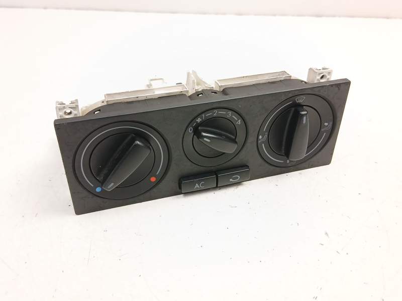 Recambio de mandos calefaccion aire para volkswagen golf iv (1j1) 1.9 tdi referencia OEM IAM 1J0820045F  