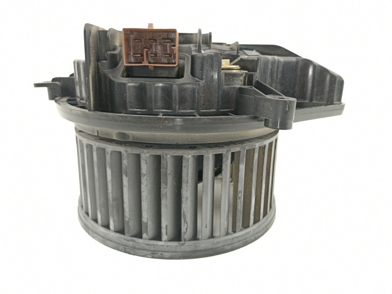 Recambio de motor calefaccion para audi a4 avant (8e) 1.8 20v turbo referencia OEM IAM 8E1820021A K01000CCW 