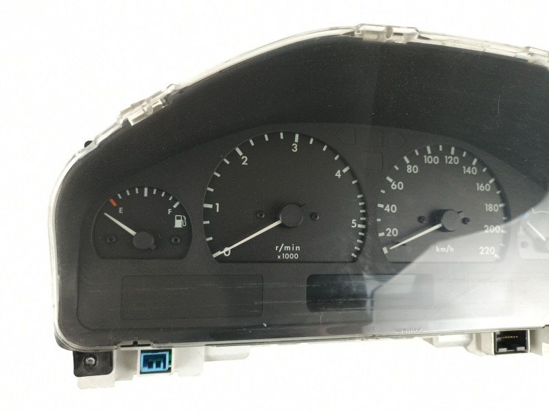 Recambio de cuadro instrumentos para land rover range rover (lp) 2.5 dt (100kw) referencia OEM IAM YAC111690  