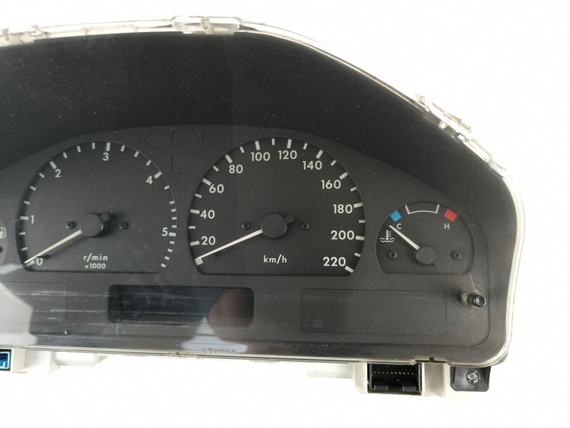 Recambio de cuadro instrumentos para land rover range rover (lp) 2.5 dt (100kw) referencia OEM IAM YAC111690  