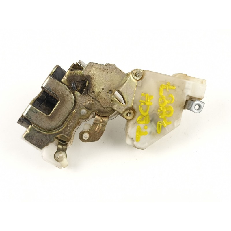 Recambio de cerradura puerta trasera derecha para nissan terrano/terrano.ii (r20) aventura referencia OEM IAM 825020F615 8255250