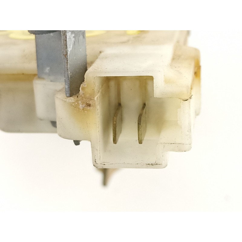 Recambio de cerradura puerta trasera derecha para nissan terrano/terrano.ii (r20) aventura referencia OEM IAM 825020F615 8255250