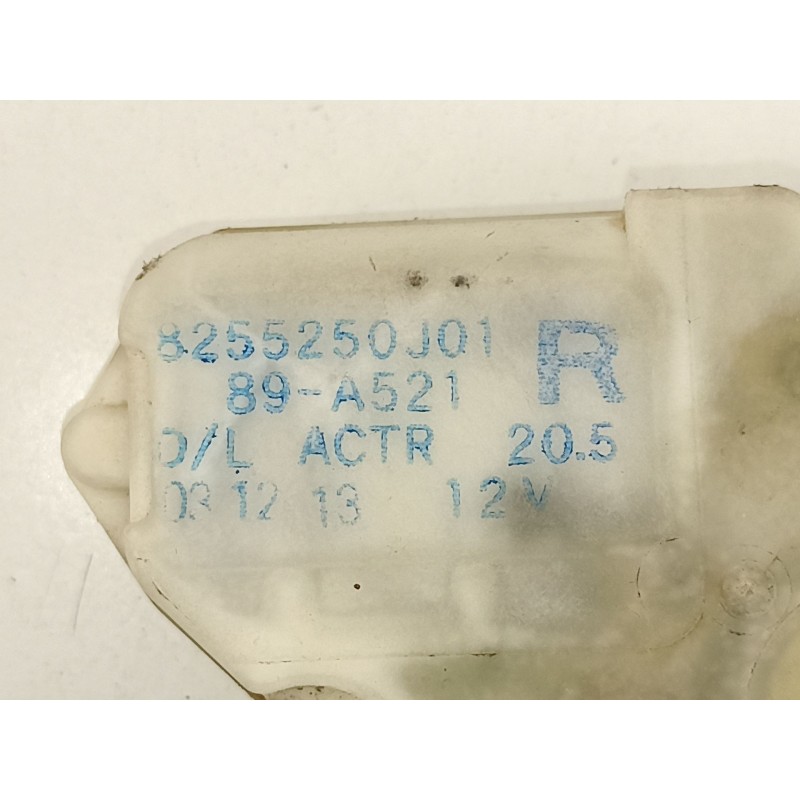 Recambio de cerradura puerta trasera derecha para nissan terrano/terrano.ii (r20) aventura referencia OEM IAM 825020F615 8255250