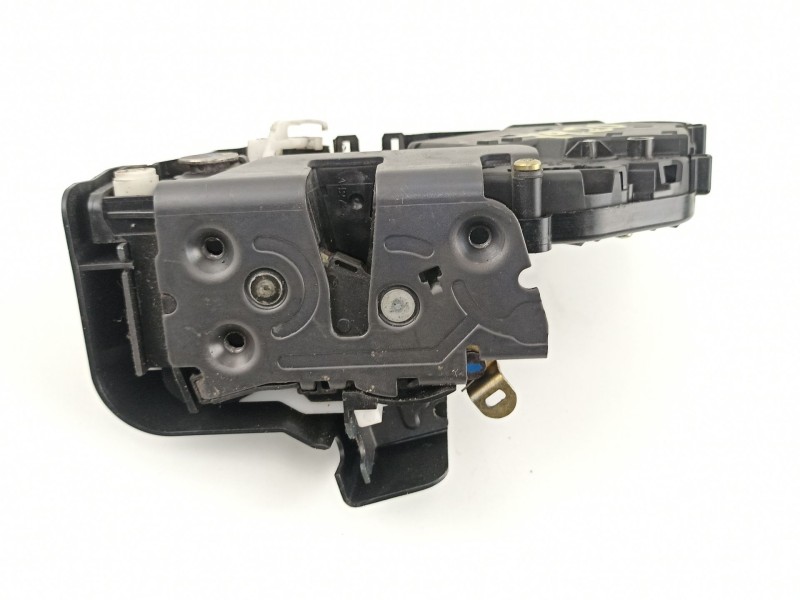 Recambio de cerradura puerta trasera izquierda para volvo s40 berlina 2.4 20v diesel referencia OEM IAM 30699451 240007408 