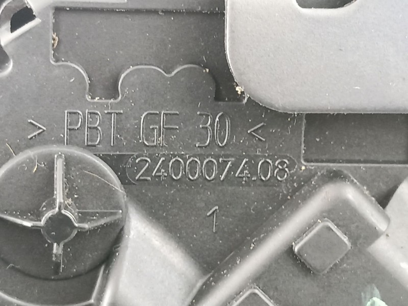 Recambio de cerradura puerta trasera izquierda para volvo s40 berlina 2.4 20v diesel referencia OEM IAM 30699451 240007408 