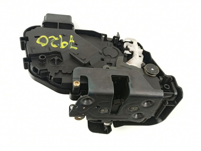 Recambio de cerradura puerta delantera derecha para volvo s40 berlina 2.4 20v diesel referencia OEM IAM 30699447 240007508 