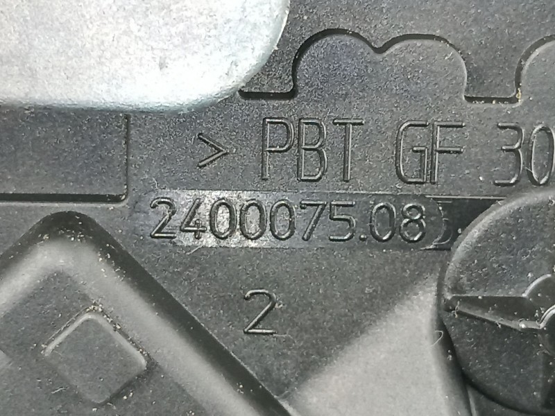 Recambio de cerradura puerta delantera derecha para volvo s40 berlina 2.4 20v diesel referencia OEM IAM 30699447 240007508 