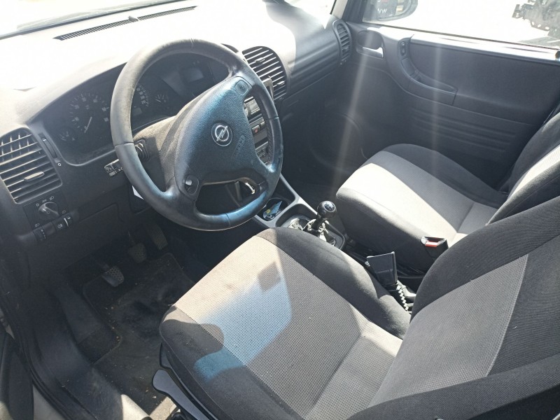 opel zafira del año 2004