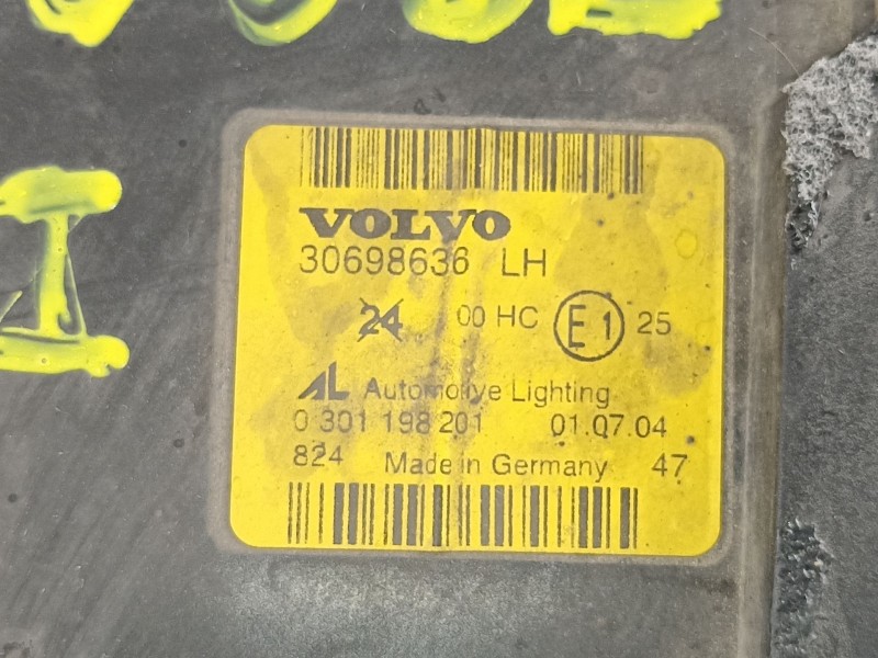 Recambio de faro izquierdo para volvo s40 berlina 2.4 20v diesel referencia OEM IAM 30698636 0301198201 